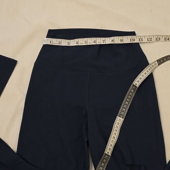 High-waist, Ripped Warrior Legging- Alo yoga xs - Picture 4 of 7